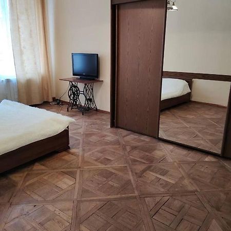 Rose Apartment Lviv Exterior photo
